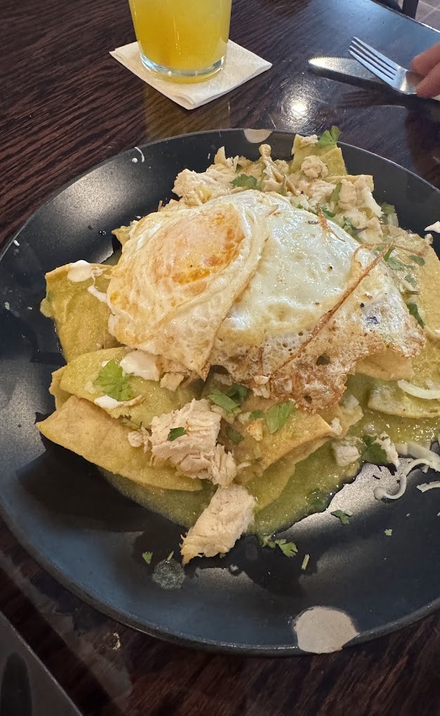 Chilaquiles bañados en salsa